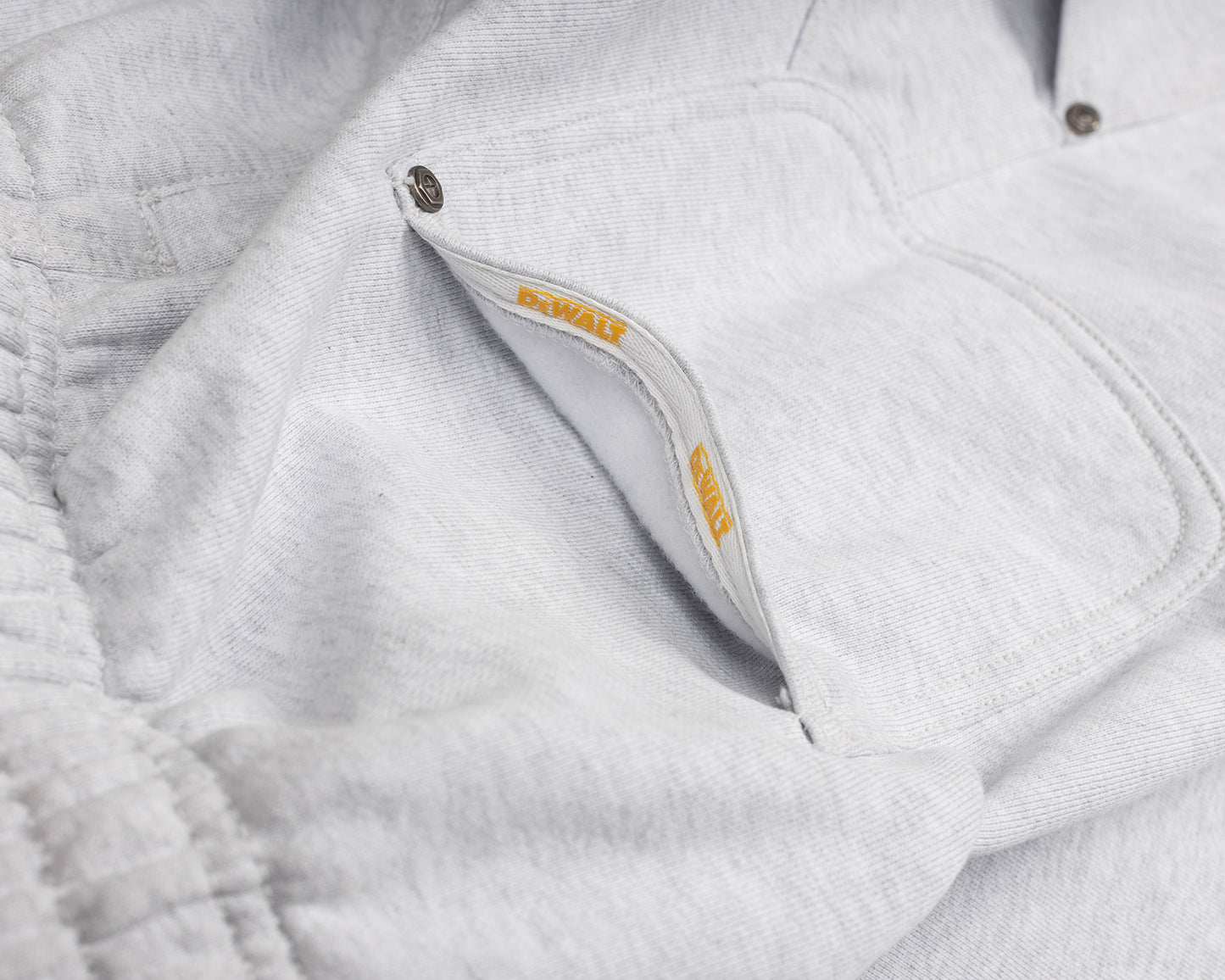 ESSENTIAL DOUBLE KNEE HEAVY SWEAT PANTS 에센셜 더블니 헤비 스웻팬츠