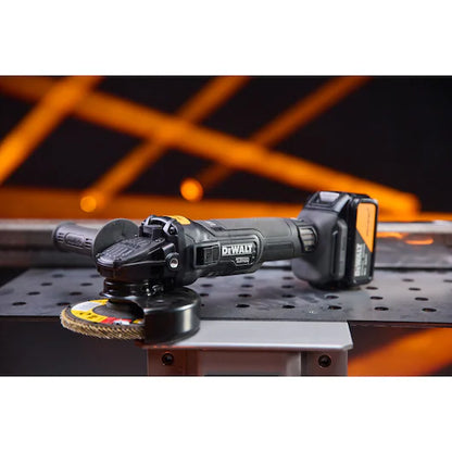 DCG45MP2T-KR 20V MAX / 5.0Ah XR 5인치 충전 그라인더 디월트 맥라렌 에디션 (TSTAK)