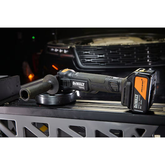 DCG45MP2T-KR 20V MAX / 5.0Ah XR 5인치 충전 그라인더 디월트 맥라렌 에디션 (TSTAK)